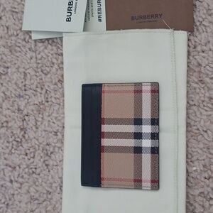 nwt burberry card holder